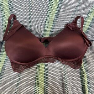 Maidenform Purple Lace Trim Wireless Bra, 34B
